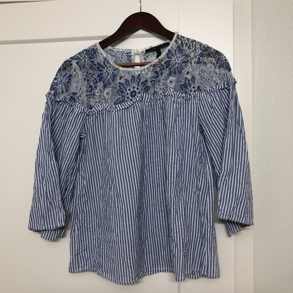 🌟LAST CALL! BCBGMaxAzria - Floral Laced Blouse (Small)